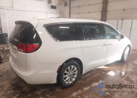 2018 Chrysler Pacifica Touring Plus z USA, uszkodzony, nr VIN 2C4RC1FG9JR183009